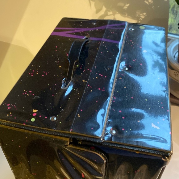 Vintage Barbie and the Rockers carry case. Black with neon splatters. - Picture 5 of 7